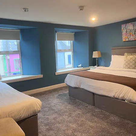 The Townhouse Couette-café Milltown Malbay