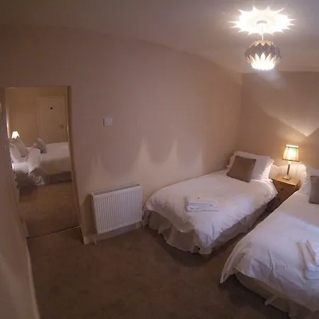 The Townhouse 2* Milltown Malbay