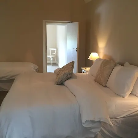 Couette-café The Townhouse 2*