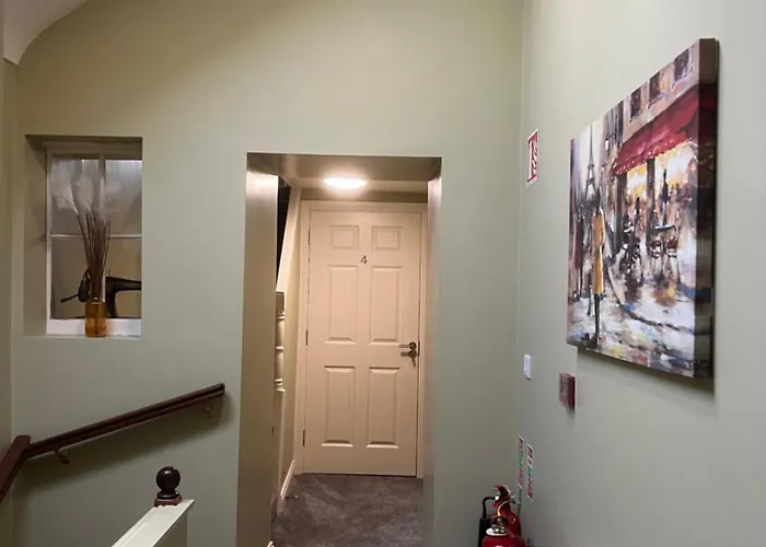 The Townhouse 3*
